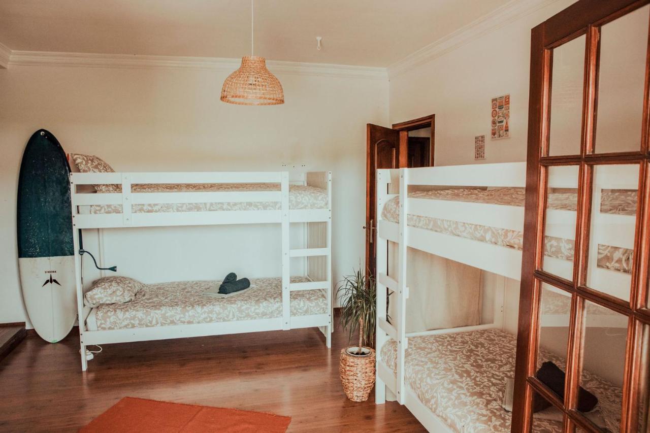 The Far End Surf House - Surf & Yoga Holidays Lourinhã Eksteriør bilde