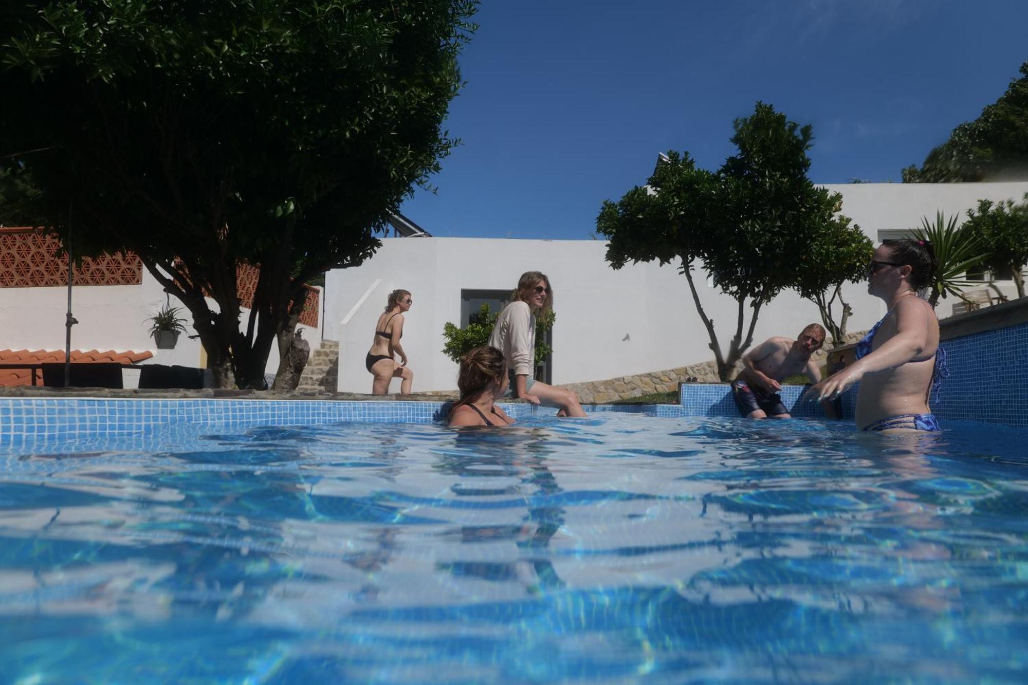 The Far End Surf House - Surf & Yoga Holidays Lourinhã Eksteriør bilde