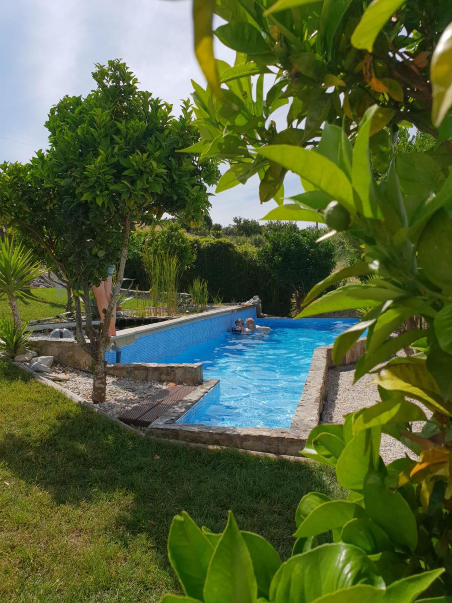 The Far End Surf House - Surf & Yoga Holidays Lourinhã Eksteriør bilde