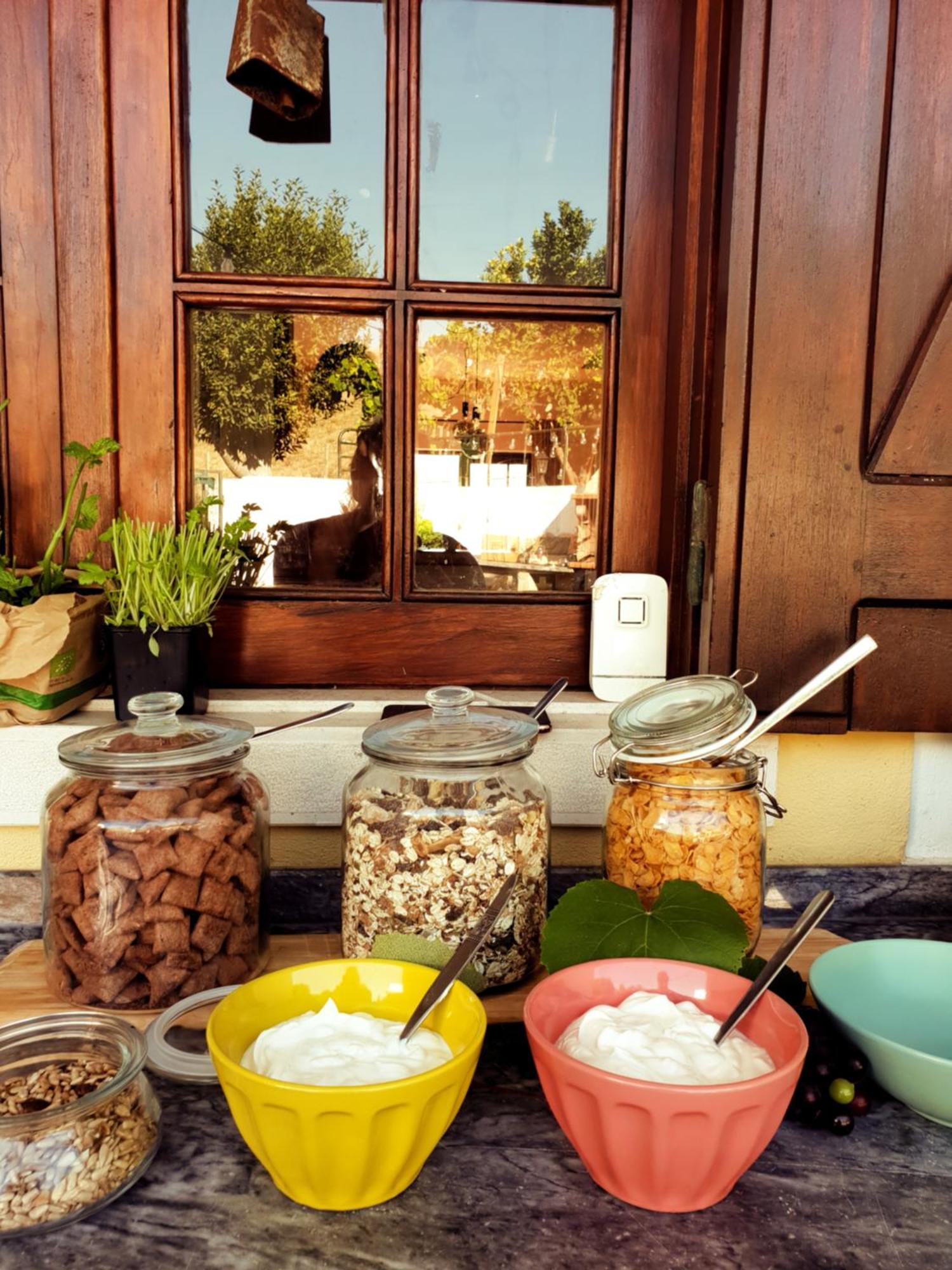 The Far End Surf House - Surf & Yoga Holidays Lourinhã Eksteriør bilde