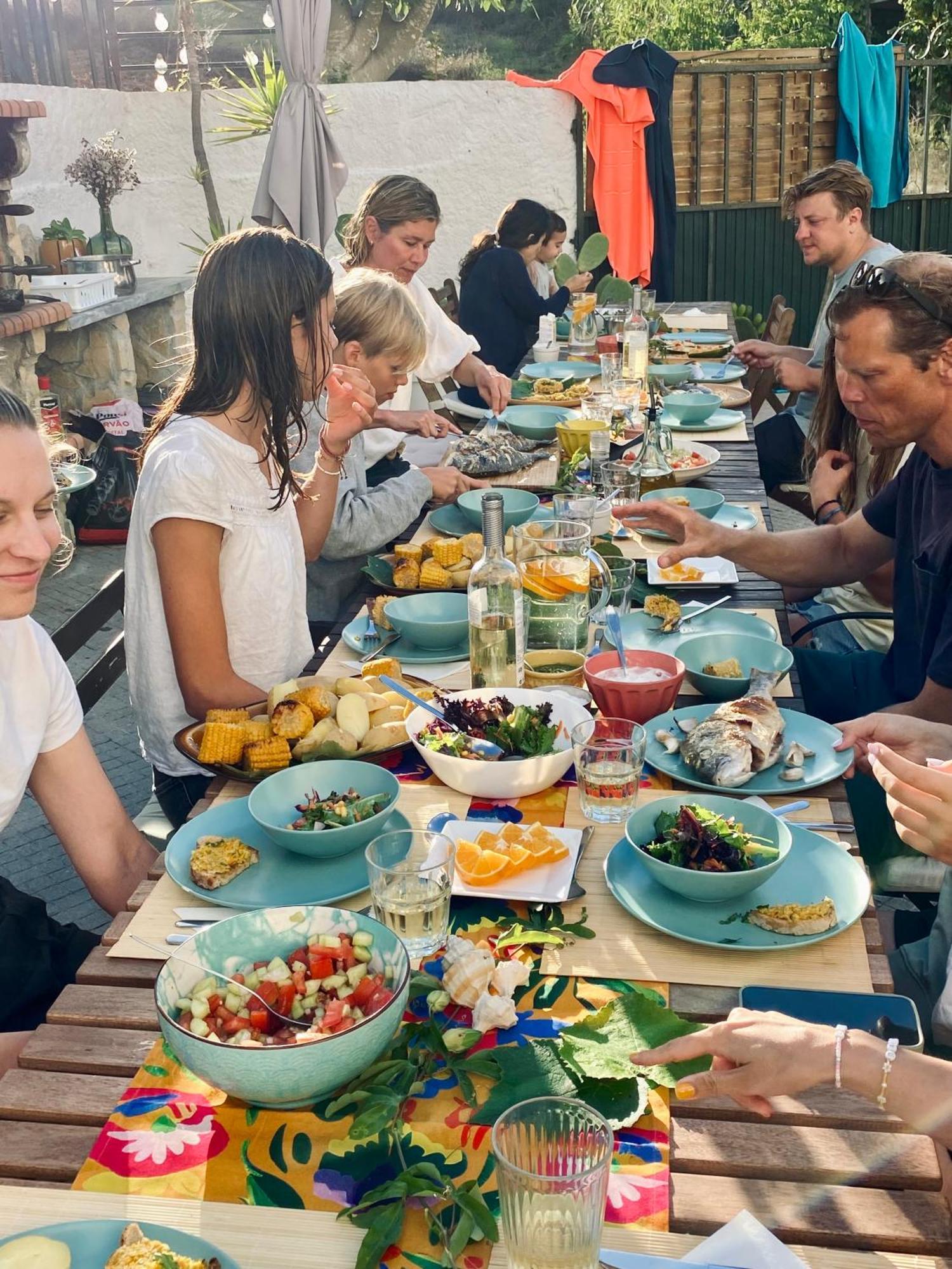 The Far End Surf House - Surf & Yoga Holidays Lourinhã Eksteriør bilde